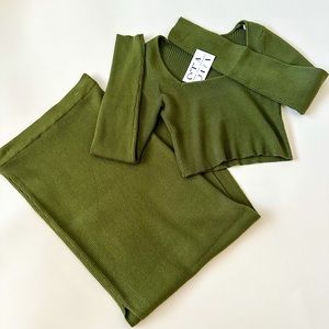 Green Cozy Set Crop Top & Skirt